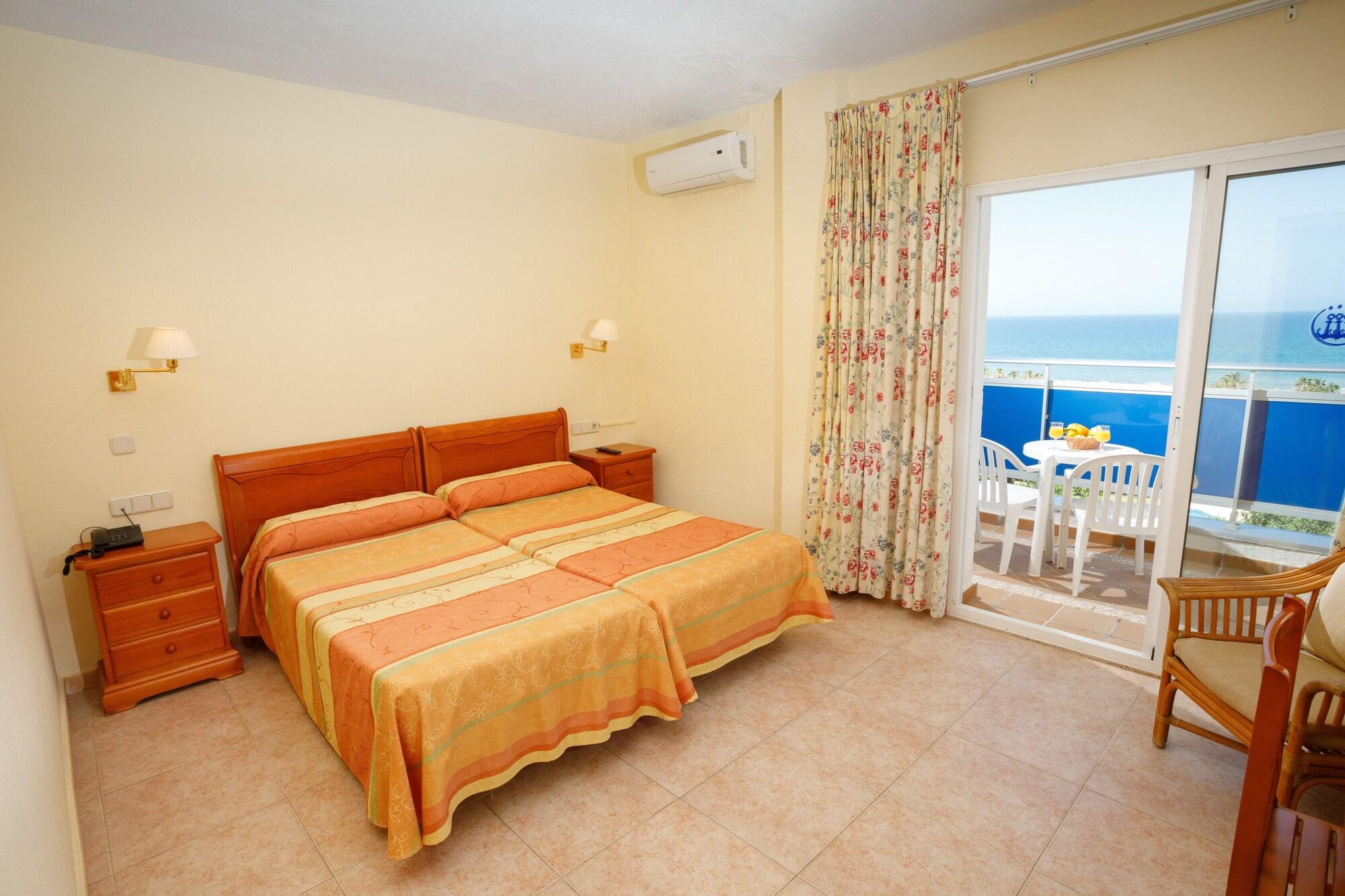 Hotel Tres Anclas Gandia Exterior photo