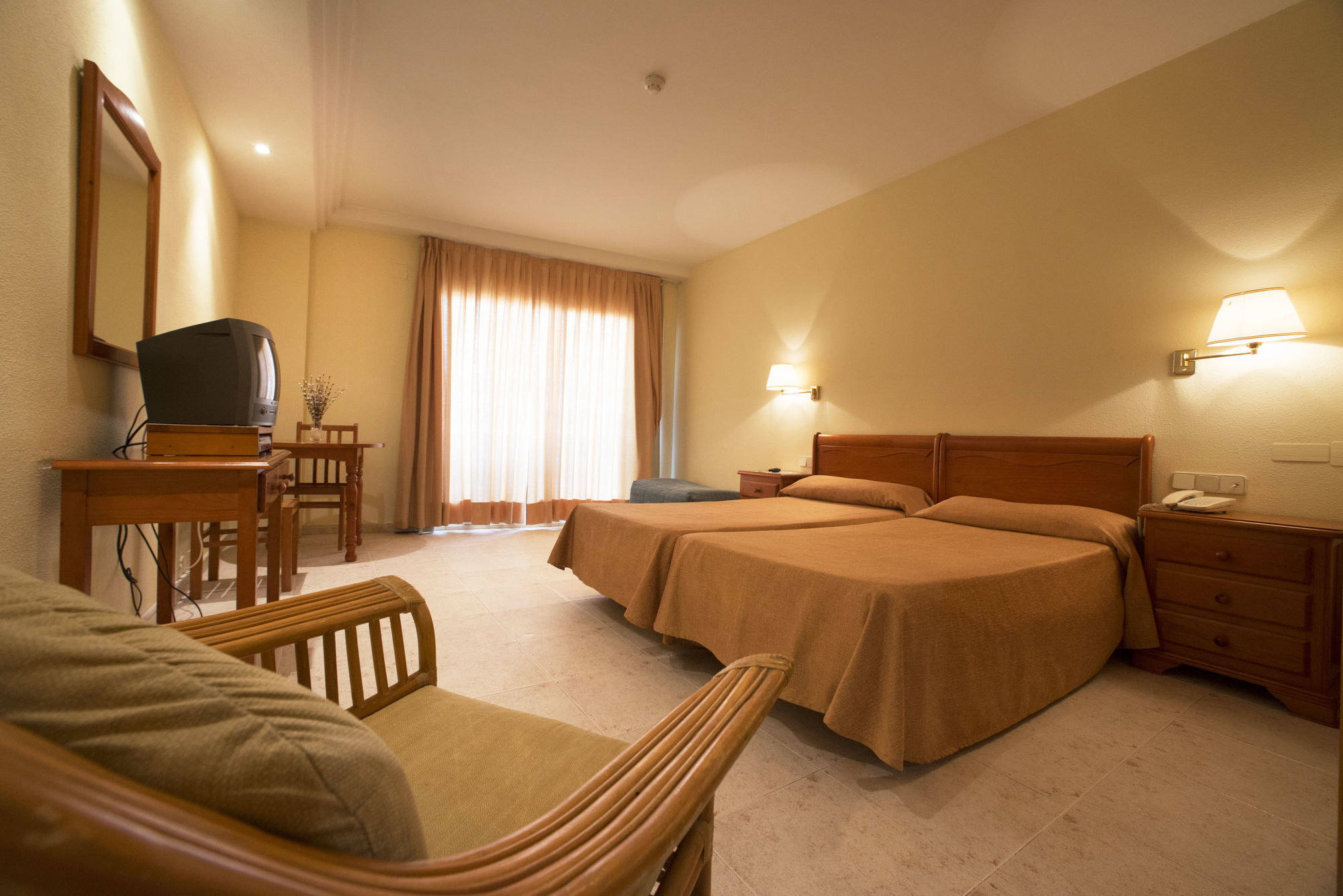 Hotel Tres Anclas Gandia Exterior photo
